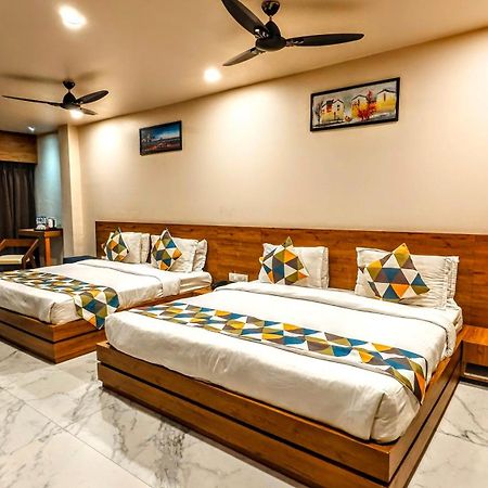 The Sky Imperial Unity Inn Garudeshwar Exterior photo